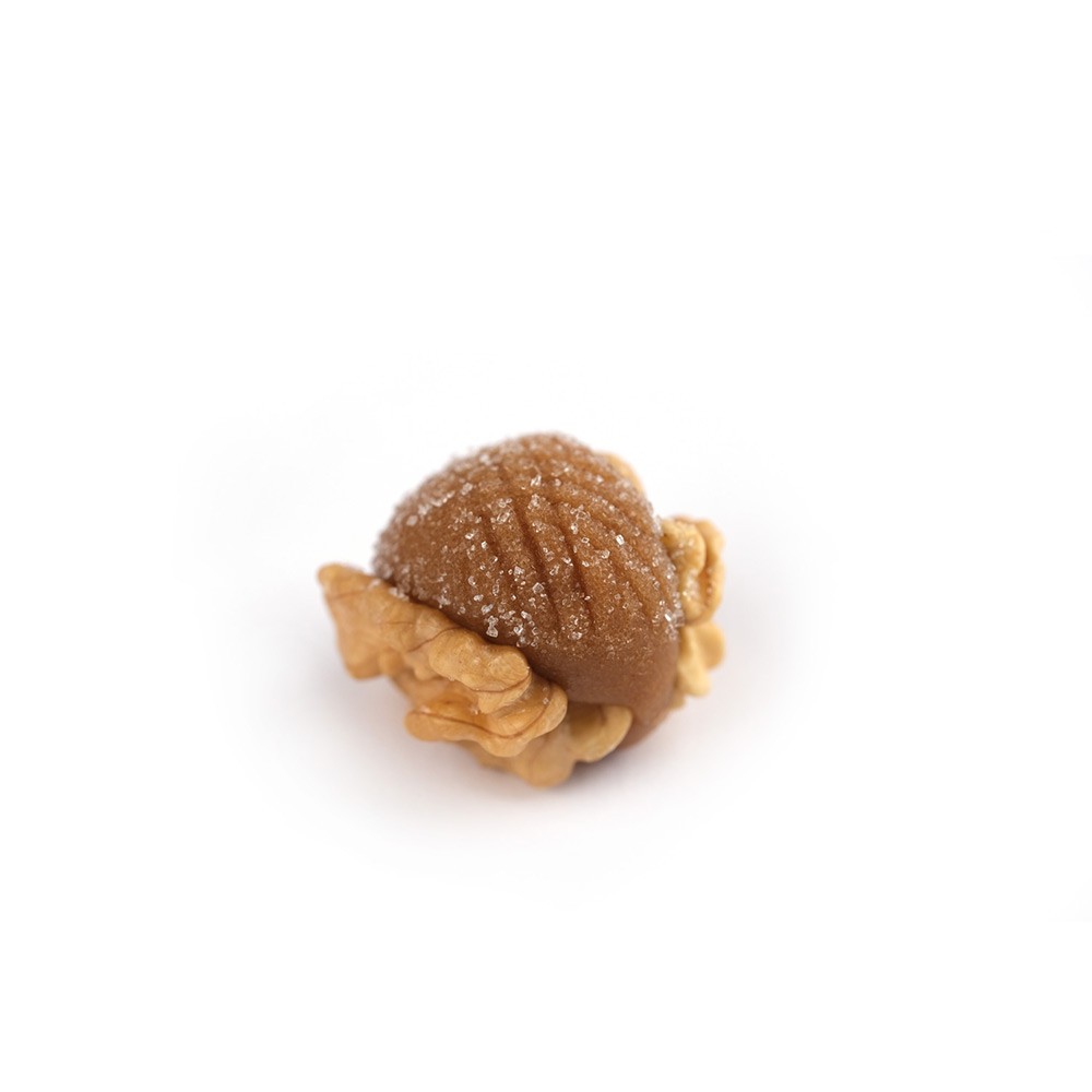 Noix fourrés à la pâte d'amandes - Maison Jeanblanc